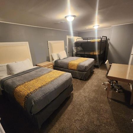 Super Large East Memphis 23 Beds Villa ภายนอก รูปภาพ